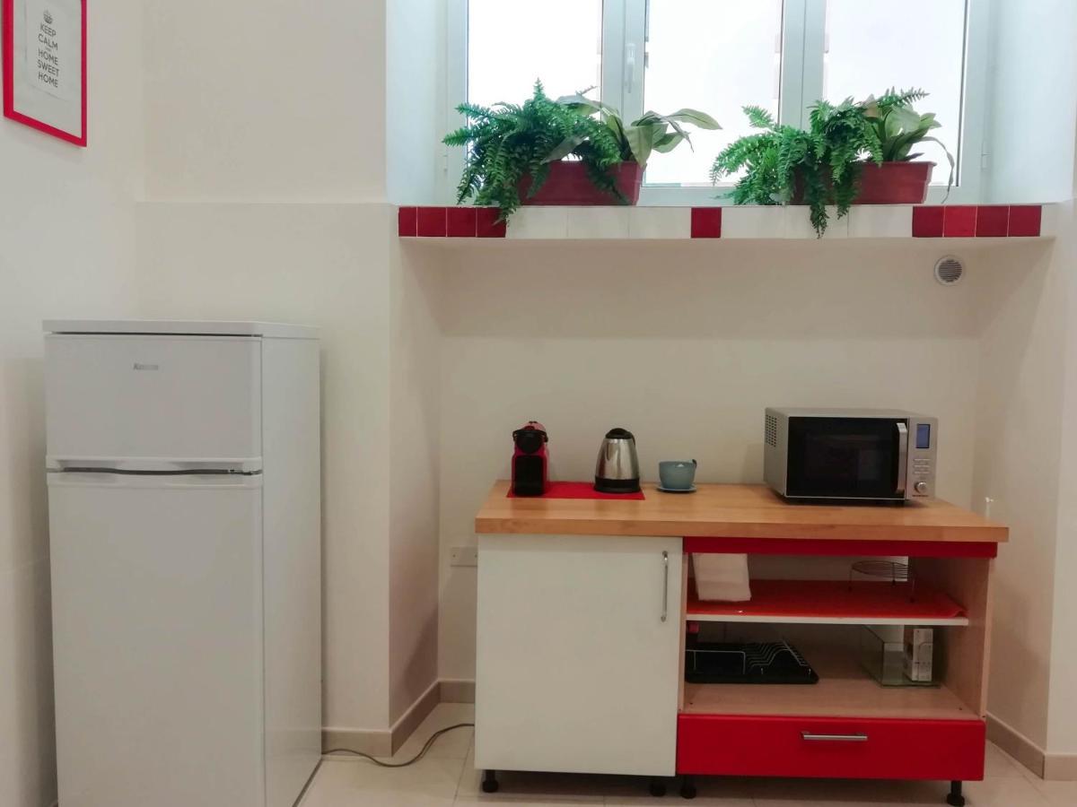 Appartamento Indipendente A Due Passi Dal Centro Savona Luaran gambar