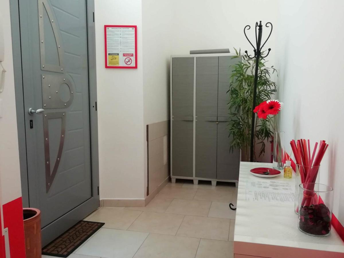Appartamento Indipendente A Due Passi Dal Centro Savona Luaran gambar