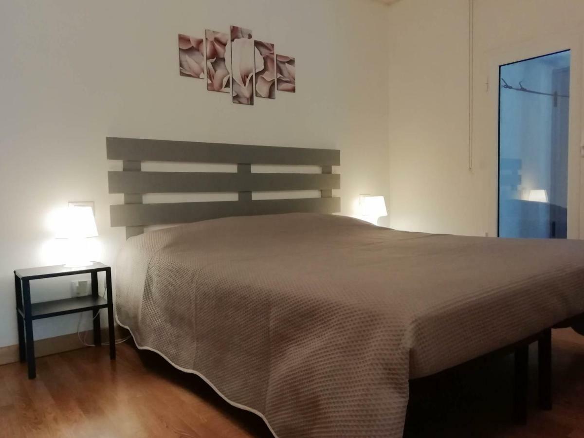 Appartamento Indipendente A Due Passi Dal Centro Savona Luaran gambar